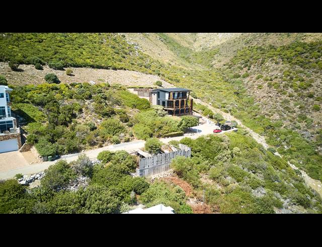 888M² VACANT LAND FOR SALE IN MISTY CLIFFS
